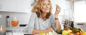 A Fresh and Lasting Approach to Healthy Eating: A New Years Revolution 3 lady-breakfast-fruit_new-years-resolution